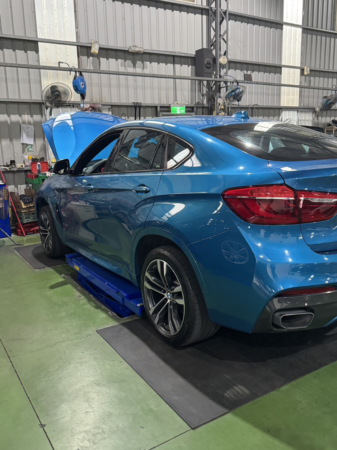 BMW X6 F16 地中海藍側面全景|聯承汽車台中